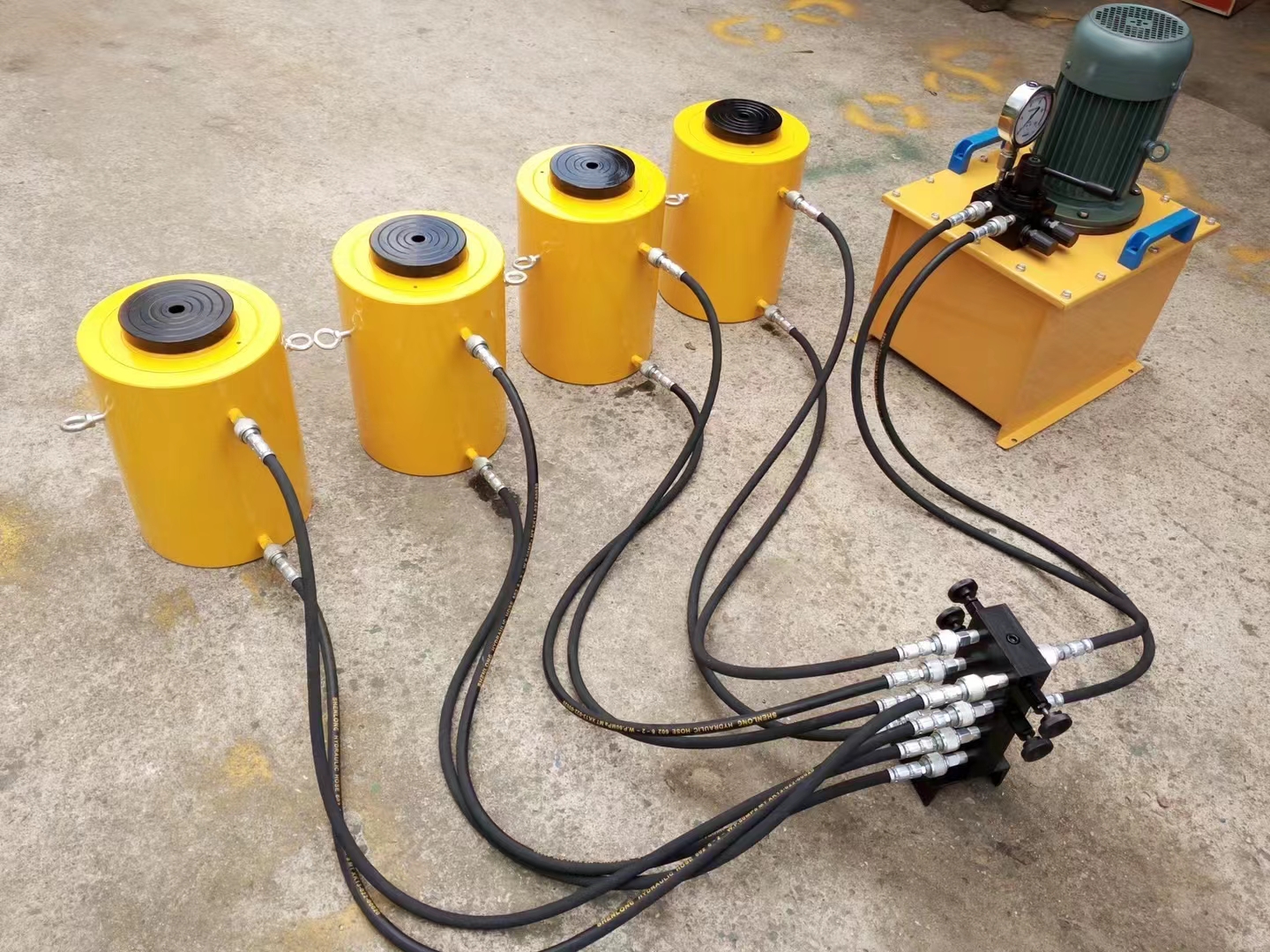 DYG630-200同步電動(dòng)液壓千斤頂